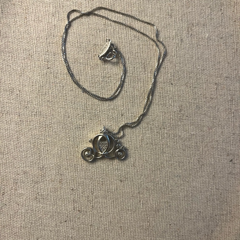 ✨ Cinderella Coach Diamond Necklace - Picture 2 of 9